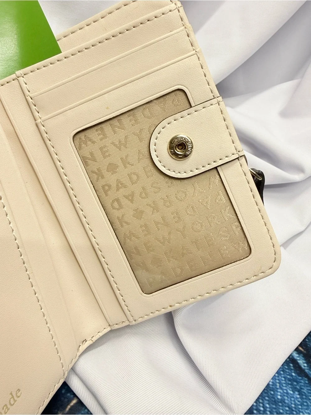 (new+tag) Kate Spade Cara medium wallet - pebble black beige leather material
